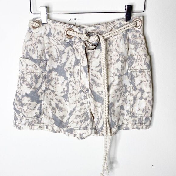 Topshop Cheetah Rope Belted Shorts Size 6 - Picture 1 of 8